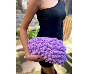 Handmade กระเป๋าถักผู้หญิงตุ๊กตาคลัทช์อ้วนกระเป๋าโครเชต์ปุยกระเป๋ากระเป๋ากระเป๋าถือ Cloud คลัทช์ Shaggy สีม่วง - Product Image 1
