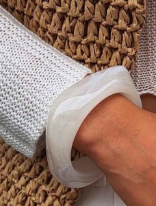 Bracelets et joncs en résine pour femmes, nouvelle collection, bijoux de style ange pour les fêtes et les mariages, haute qualité - Product Image 4