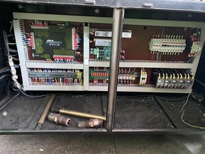 เครื่องฉีดพลาสติกแบบพรีเมียมสำหรับผลิตลังพลาสติก พร้อมระบบ PLC และมอเตอร์  สำหรับการผลิตภาชนะพลาสติก - Product Image 2