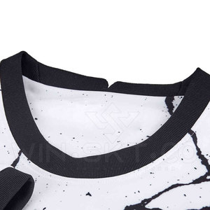 Camiseta de Fútbol Sublimada Personalizada Más Vendida, 100% Poliéster, Secado Rápido, Ligera, Transpirable, Servicio Personalizado OEM - Product Image 4