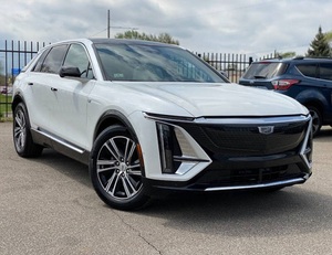 Cadillac LYRIQ Luxury 2024 USADO EN EXCELENTES CONDICIONES - Product Image 1