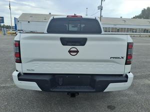 2022 Nissan Frontier PRO-X 3.8L V6ก๊าซ2WD ลูกเรือ CAB รถกระบะขนาดกลางออฟโรดประเทศสหรัฐอเมริกาโมเดลใช้แล้ว-ส่งออกพร้อมใช้งาน - Product Image 4