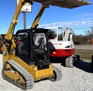 Chargeuse compacte sur chenilles Caterpillar 259D3 d'occasion, 74 CV, diesel, avec godet de 0,55 m, boîte de vitesses et roulements - Product Image 3