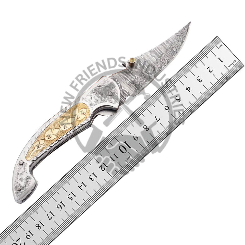 สีขาวและสีทอง