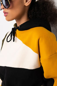 Meilleures ventes Ensemble de survêtements courts d'extérieur de style décontracté pour femmes Pantalon de jogging durable et hauts courts à la mode pour l'hiver - Product Image 5