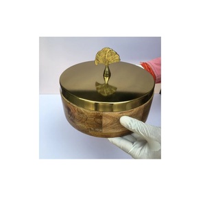 Couleur argent élégant en bois et acier Chapati Roti Box Casserole Container Holder avec Tong usine vente fabricant en gros - Product Image 4