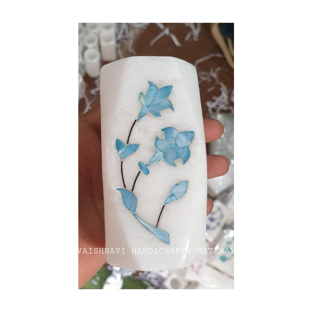 สีเขียวอ่อน