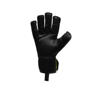 Gants de gardien de but de football en latex personnalisés de haute qualité et légers pour le football en plein air, couleurs et designs disponibles par Ako - Product Image 2