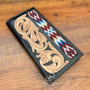 Cartera plegable larga personalizada recién llegada para hombre, piel auténtica mecanizada a mano con Tarjetero con detalles florales y con cuentas - Product Image 1