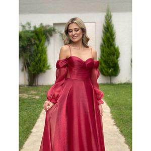 Yıldızlar da donna con cinturino in corda con collo a barca trasparente sui lati drappeggiato abito da sera in Organza Kiloş Cm55930 55930 - Product Image 1