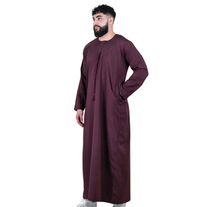 Thobe émirati de qualité supérieure bordeaux luxe Kandura vêtements arabes traditionnels élégant hommes Jubba doux et respirant tenue islamique moderne - Product Image 2