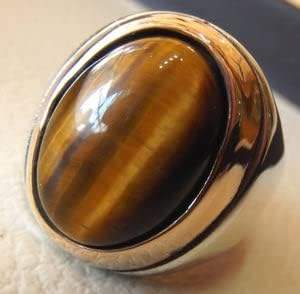 สีน้ำตาล