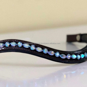 Finition de luxe en cuir verni noir, bande de sourcils de cheval, fermeture à pression en forme de vague avec bande de sourcils bling en diamant bleu brillant - Product Image 3