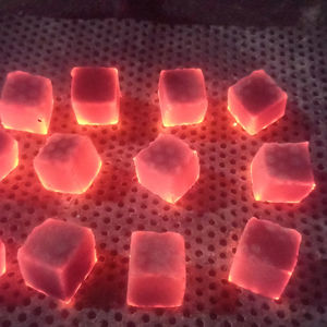 Confiez-vous de la qualité supérieure des chichas d'Indonésie, fabriquées avec du charbon de coco de qualité supérieure et du charbon actif. - Product Image 1