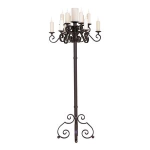 Candélabre de sol multi-bras en fer forgé orné avec des motifs de volutes complexes pour une décoration intérieure luxueuse et un style événementiel élégant - Product Image 6