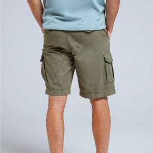 Short de gymnastique de style street pour hommes, short de sport décontracté avec logo personnalisé imprimé, short cargo en polyester vierge à motif uni - Product Image 5