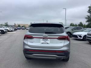 Hyunda_i Santa Fe SE AWD 2023 d'occasion avec roues en alliage Sièges en cuir Démarrage à distance Bluetooth Android Auto - Product Image 3