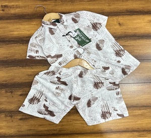 Ensemble en coton imprimé pour garçons style coordonné vêtements d'été pour enfants - Product Image 1