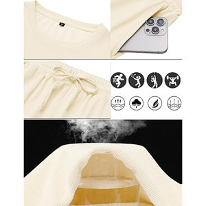 Ropa deportiva de dos piezas con logotipo personalizado para hombre, camiseta y pantalones cortos combinados diseñados para actividades de verano, entrenamiento y marca - Product Image 5