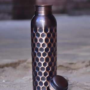 Botella de cobre de 34oz, botella de cobre a prueba de fugas con vasos para agua potable, botella de Yoga de diseño único de Crescent Crafts - Product Image 5