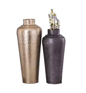 Floreros de Metal hechos a mano de la más alta calidad para bodas y decoración del hogar Jarrones de mesa estructurados únicos Macetas para decoración de sala de estar - Product Image 5