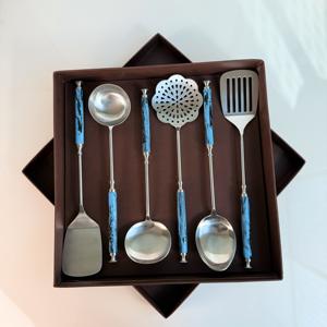 Ustensiles de cuisine en acier inoxydable, cuillère à soupe, passoire, manche en résine naturelle irrégulière, ustensiles de cuisine, cuillères - Product Image 1