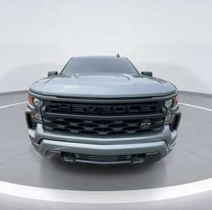 Chevrolet Silverado 1500 Custom Crew Cab AWD 2023 USADO, Asientos de Cuero Oscuro, ACC, R19, Volante a la Izquierda - Product Image 1