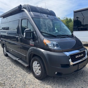 Remolque de Campamento Usado T-h-o-r M-o-t-o-r Coach Scope 18A 2023 en Venta - Product Image 1