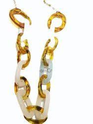 Chaîne à maillons en résine artisanale de haute qualité pour décoration murale - Product Image 4