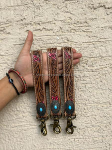 พวงกุญแจหนังแบบมีสายรัดสำหรับอุปกรณ์เสริมพวงกุญแจหนังลายดอกไม้ - Product Image 3