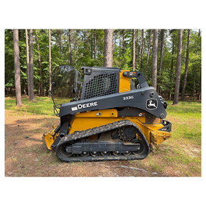 Cargador compacto con ROC de 3.700 + lb, controles EH ISO, sistema hidráulico de alto flujo y conducción suave en terrenos ásperos - Product Image 2