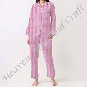 เซ็ตชุดนอนผู้หญิงผ้าคอตตอน100% ชุดชุดนอนชุดนอนผ้านุ่มใส่อยู่บ้านสำหรับฤดูใบไม้ผลิ/ฤดูร้อนลายดอกไม้/ตัวอักษร/ลวดลาย/วันหยุด/PJ013ลายต้นไม้ - Product Image 1