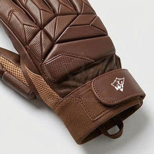 Gants de cricket en cuir cousus à la main, personnalisables, légers, confortables, design durable, adhérence optimale pour l'entraînement, les matchs et les sports - Product Image 6