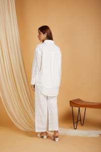 Meilleures ventes de robes de créateurs de haute qualité, nouvelles robes blanches décontractées personnalisées à la mode pour femmes au prix le plus bas de la fabrication en gros - Product Image 3