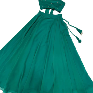 Lanzamiento de diseñador Georgette Fabric Plain & Classy Look Estilo cultural indo-occidental Peso ligero Choli - Product Image 1