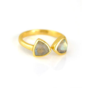 Trillion Cut Labradorite Ring Sterling Silver Chapado en oro Light Luxury Wholesale Anillos de piedra natal de labradorita hechos a mano para mujeres - Product Image 4