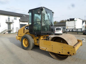 Compactador de suelo vibratorio Caterpillar CS64B y CS44B multifuncional Maquinaria móvil de alta eficiencia operativa ahora disponible - Product Image 4