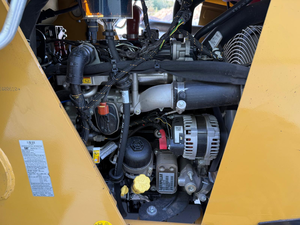 Chargeuse-pelleteuse sur chenilles 4x4 diesel de 8 tonnes pour travaux d'excavation et de construction intensifs - Product Image 3
