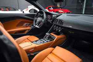 <span class=keywords><strong>Audi</strong></span> R8 5.<span class=keywords><strong>2</strong></span> quattro V10 d'occasion en bon état – Voiture de <span class=keywords><strong>sport</strong></span> - Product Image 3