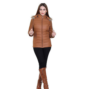 Las últimas chaquetas de invierno resistentes al agua para mujeres y niñas con mangas completas y cuello con capucha diseño acolchado texturizado - Product Image 4