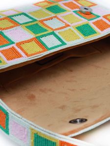 Pochette à pièces perlée brodée de qualité supérieure pochette à fermeture éclair perlée en coquillage perlé code d'utilisation bleu de l'inde pochette faite à la main pour les femmes - Product Image 3