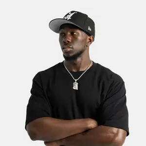 Colgante de Jesús Chapado en Oro de 18K, Amuleto Religioso Personalizable, Material Principal Aleación de Zinc con Patrón Numérico y Piedra de Circonio - Product Image 5