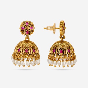 Boucles d'oreilles pendantes de style antique, motif floral religieux tendance, en cuivre et laiton avec perle principale, pour mariages et fêtes - Product Image 4