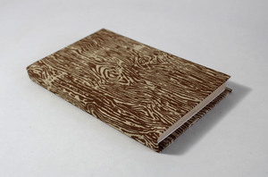 Cuaderno Escolar Personalizado Promocional con Tapa Dura, Papel de Fibra Lokta Hecho a Mano, Tapa con Estampado de Corteza de Árbol - Product Image 2