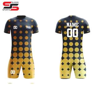 Conception gratuite de maillot de football d'entraînement d'équipe Ensemble complet d'uniformes de football personnalisés unisexes en polyester 100% imprimés par sublimation - Product Image 4
