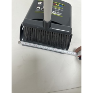 Ensemble balayette et pelle à poussière verticales avec tête de brosse en plastique à picots pour le nettoyage et le balayage des sols - Product Image 4