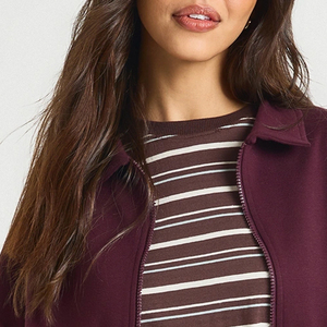 Sweat-shirt à manches longues pour un ajustement confortable et décontracté, couleur unie, avec logo personnalisé et col rabattu avec fermeture éclair - Product Image 2