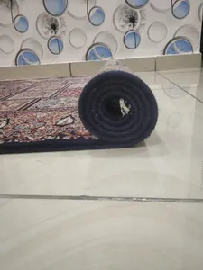 Tapis persan en soie noire brodé à la main le plus vendu pour le salon et la chambre à coucher disponible à un prix abordable - Product Image 4