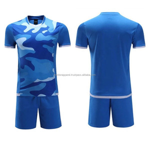 Nardon Apparel Vêtements de football personnalisés de qualité supérieure Chemises de football unisexes Uniformes de maillot de football rétro sublimés - Product Image 1
