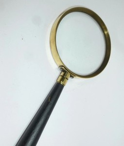 Loupe de poche de qualité supérieure avec cadre, loupe en aluminium avec poignée artisanale, accessoire de bureau, lentille de zoom décorative - Product Image 1